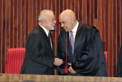 Questionado, Moraes inclui Elon Musk em investigação