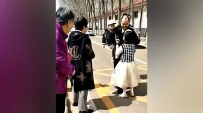 Cristãos presos na China por participarem de evento com Tim Keller são libertados