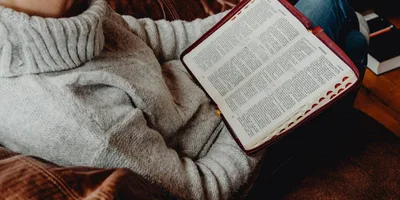 Autor dá dicas para cristãos com TDAH que têm dificuldades de ler a Bíblia e orar