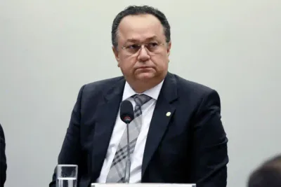 Deputado Silas Câmara é internado para cirurgia cardíaca; bancada evangélica pede orações