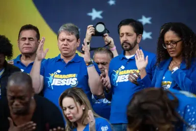 Após "pregar" na Marcha para Jesus, Tarcísio dá "presentão" às igrejas