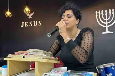 “Você tem dado pra ele”? Questiona bispa em ministração na igreja