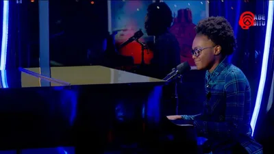 'American Idol': evangélica emociona jurados e leva Katy Perry às lágrimas