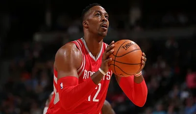 Astro da NBA promove momentos de oração com colegas de equipe: "Queremos estar cobertos"