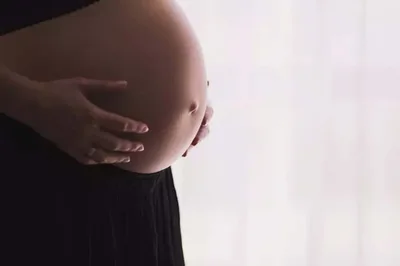 Quem é a cantora gospel grávida cujo marido não é o pai?