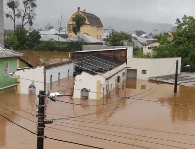 Pastor pede ajuda para reconstruir igreja destruída por ciclone