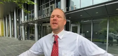 Pastor preso por ler a Bíblia é indenizado após vitória judicial