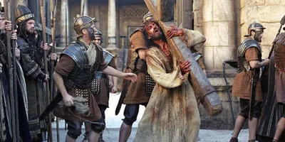Médico detalha dores enfrentadas por Jesus na crucificação na perspectiva clínica