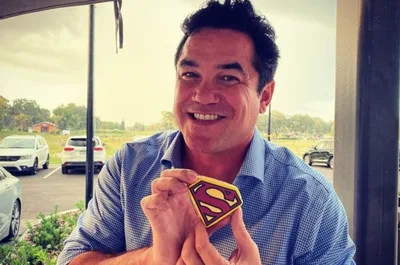 "Minha fé ficou mais forte", diz ator de Superman após nascimento do filho