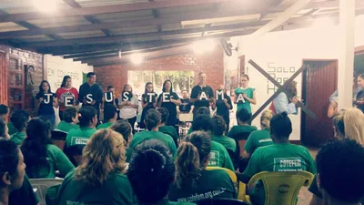 Radialista cria ministério para ajudar usuárias de drogas: "Queria fazer mais"
