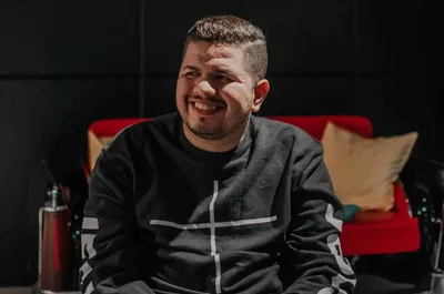 Compositor Tony Ricardo continua internado e precisando de ajuda