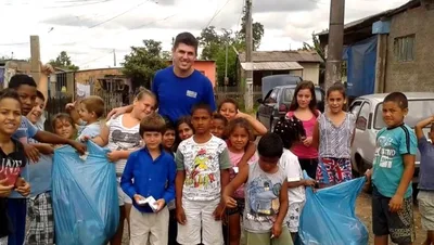 Ex-viciado desenvolve projeto social para livrar crianças da influência das drogas