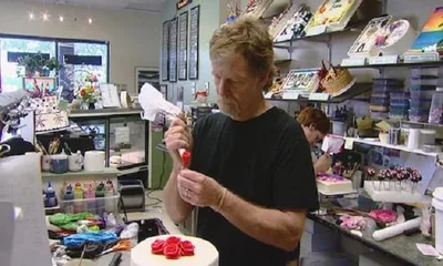 Campanha pretende arrecadar US$200 mil para ajudar confeiteiro cristão, processado por casal gay