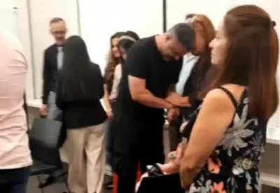 Davi Passamani volta para Jesus em culto em Alphaville