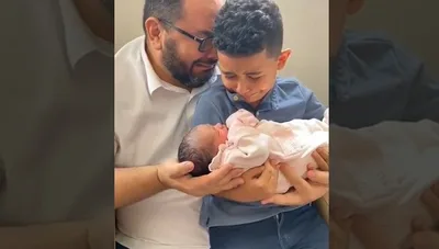 Pai infértil e filho choram ao receber ‘milagre’ em seus braços: “Só Jesus pode fazer”