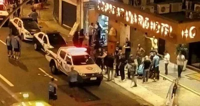 Travesti invade igreja durante culto, causa confusão e PM é acionada por fiéis | Notícias Gospel