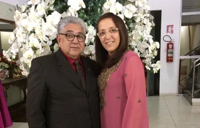 Casal que não podia gerar engravida após profecia de missionário: "Deus dará um filho"