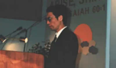 Pastor americano preso por construir igreja é libertado após 20 anos de prisão na China