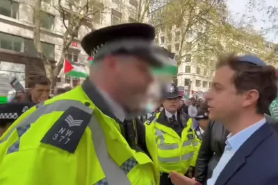 Polícia de Londres ameaça prender judeu por “violar a paz”