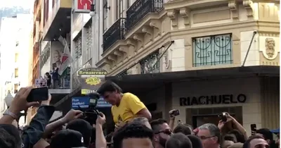 Urgente: Bolsonaro é esfaqueado durante evento de campanha