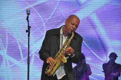 Ex-saxofonista de Kleber Lucas participa de projeto musical contra a guerra na Ucrânia