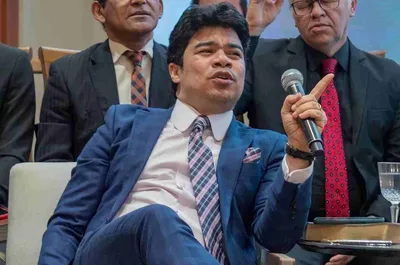 Samuel Mariano recebe apoio de cantor acusado de assédio sexual