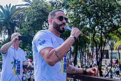 “Coisas maiores virão!”, declarou o pastor Leonardo Sale, uma das grandes atrações da Marcha Para Jesus