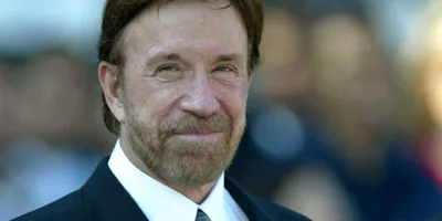 "Ler a Bíblia me trouxe de volta a Cristo", diz Chuck Norris