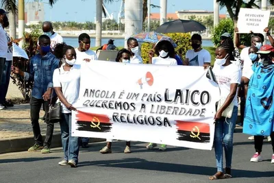 Angola: 6 mil fiéis da Universal protestam contra fechamento de templos