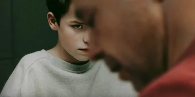 ‘Adolescência’ da Netflix pode incentivar pais a ajudarem filhos nos desafios emocionais