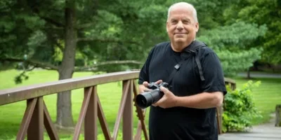 Fotógrafo cristão segue lutando contra lei que pode forçá-lo a trabalhar em casamentos gays