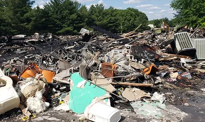 Igreja mantém culto, mesmo após o seu templo ser destruído por um incêndio | Notícias Gospel