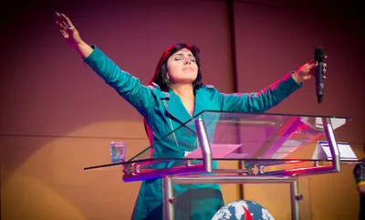 "Se não medita na Palavra de Deus, é sinal de que perdeu o primeiro amor", diz Eyshila