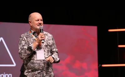 Como saber meu chamado? "Se atente ao que Deus coloca em seu coração", diz Tom Jones