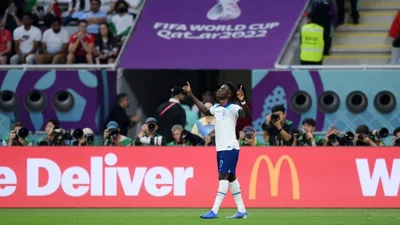 Atacante inglês diz que lê a Bíblia todas as noites no Qatar