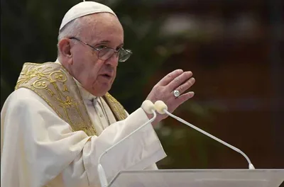 Papa Francisco autoriza “bênçãos” para casais homossexuais