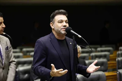 Evangélicos portugueses se inspiram em Marco Feliciano para entrar na política