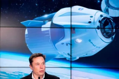 ‘Não sou muito religioso, mas orei’, diz Elon Musk sobre projeto espacial