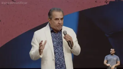 Silas Malafaia repudia Legendários durante pregação
