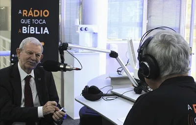 SBB lança rádio que toca a Bíblia 24 horas, com participação de Cid Moreira