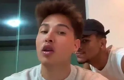 Vídeo de Jessé Aguiar com namorado é o que faltava pra ele sair do armário