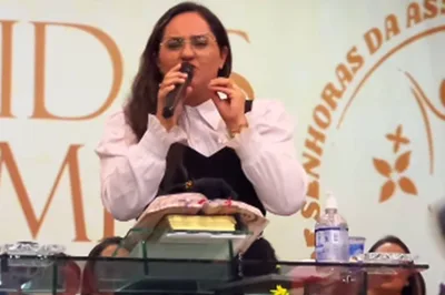 Pregadora insinua que mulher dominadora afemina o marido
