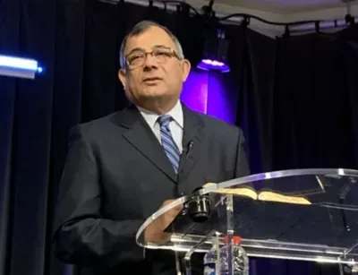 Fé: pastor testemunha renovo após cair e encontrar respostas na Bíblia