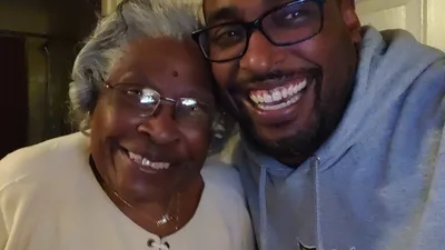 "O segredo é a graça de Deus", diz idosa de 100 anos sobre sua longevidade