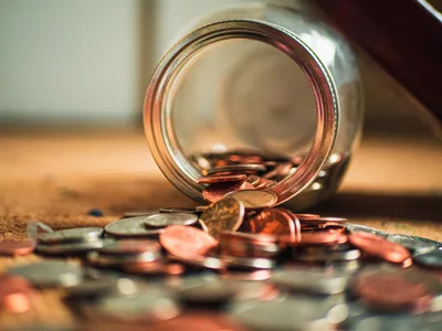 Ajuda financeira e cobrança de juros