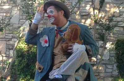 Jovem desiste de ministério pastoral para evangelizar como palhaço