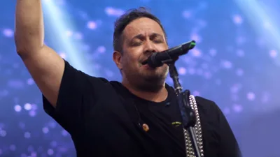 'Por que você canta música do mundo?', questiona Fernandinho