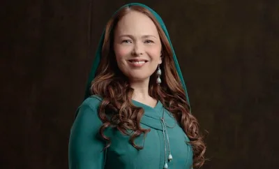 ‘Orei muito a Deus’, diz atriz sobre desafio de interpretar esposa do rei Davi em ‘Reis’
