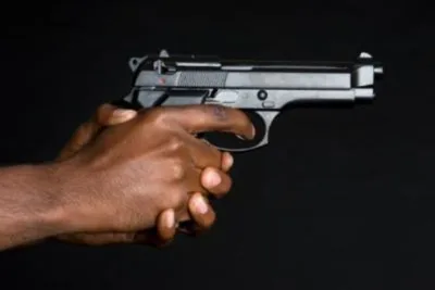 Homem recorre a feitiço para se tornar à prova de balas, mas morre a tiros