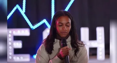 "Em nome de Jesus, eu não tenho mais isso", diz mulher curada de endometriose